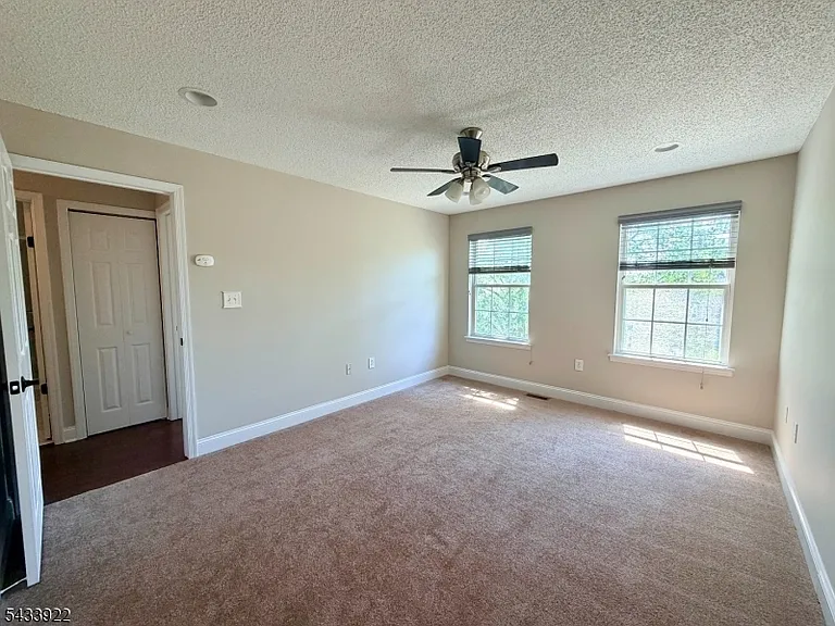 196 Sapphire Ln — Photo 16