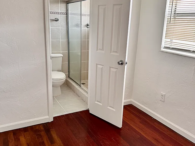 Second bedroom with full size bathroom