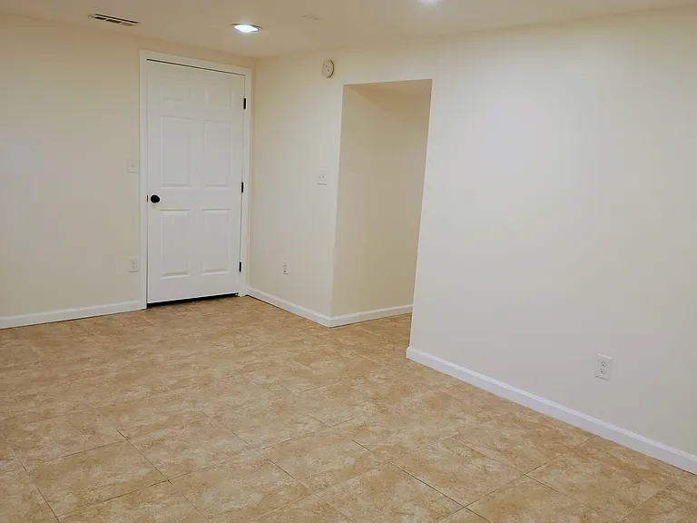 10360 E Jewell Ave — Photo 31