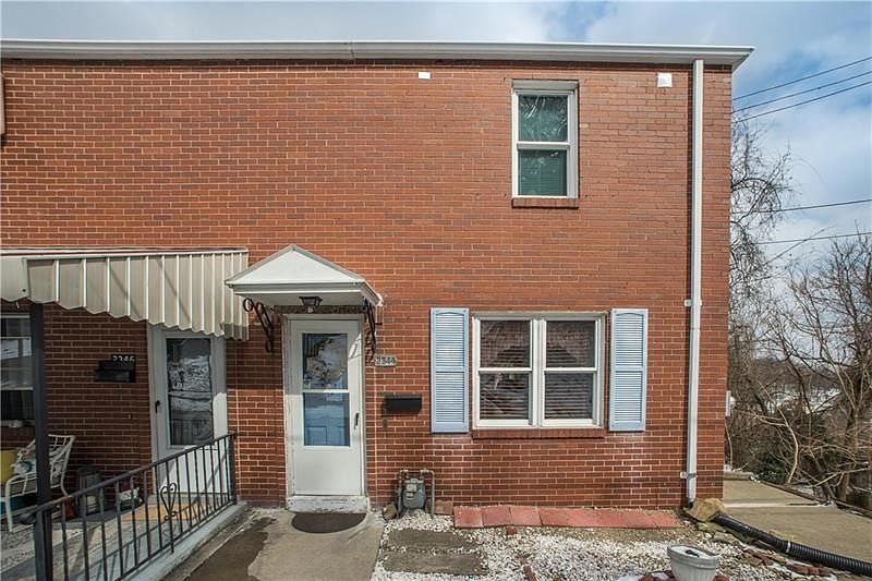 Low maintenance, half a duplex in Reserve Twp!