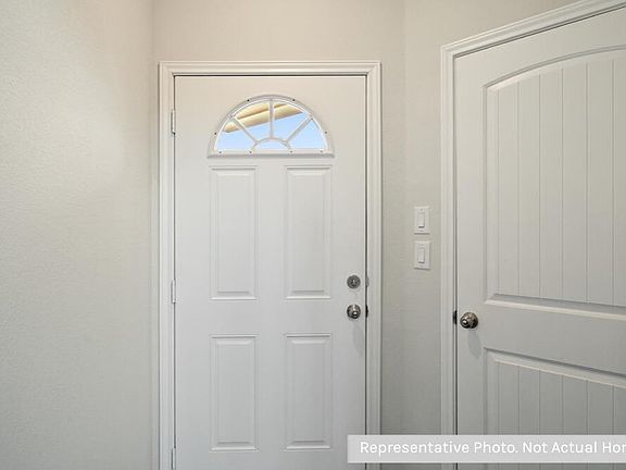 3rd image of 11772 Whirlaway Dr