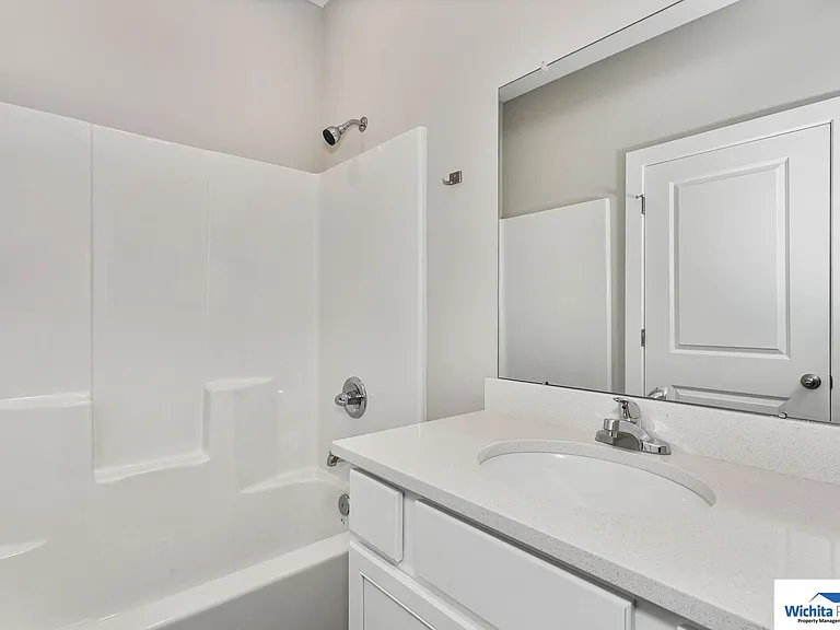 101 E Santa Fe Cir — Photo 12
