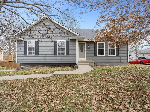 703 Woodson St, Kearney, MO 64060