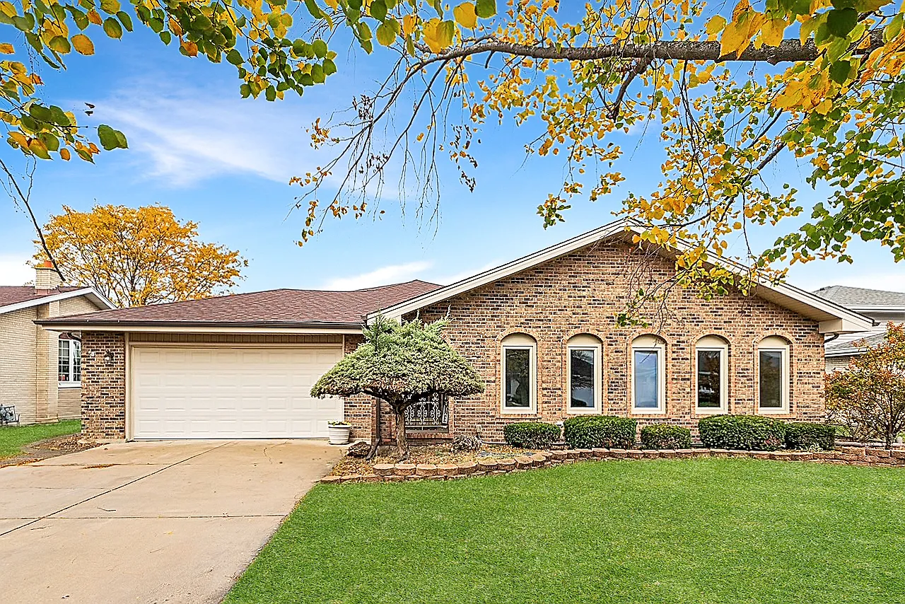 7624 Cashew Dr photo 1