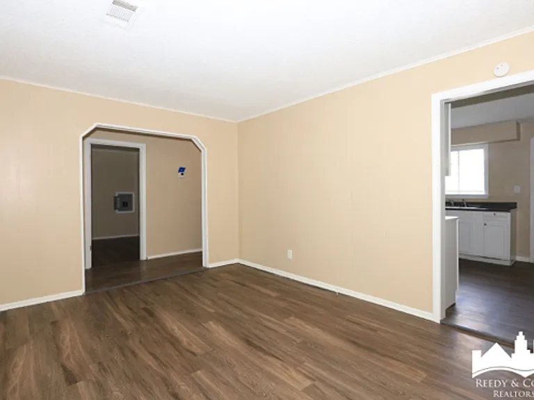 158 Pickett Rd — Photo 7