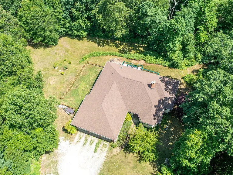 202 West Rd — Photo 45