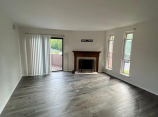 25 S Church Rd UNIT 122-U122, Maple Shade, NJ 08052