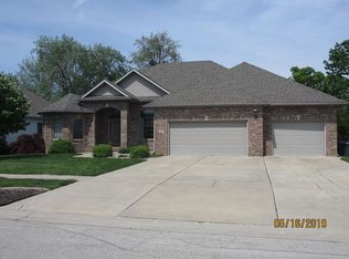 322 Dutchman Way, Chatham, IL 62629