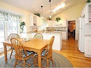 3335 Marchester Dr, Maumee, OH 43537