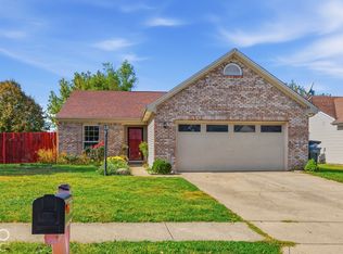 8440 Armistead Ln, Indianapolis, IN 46227