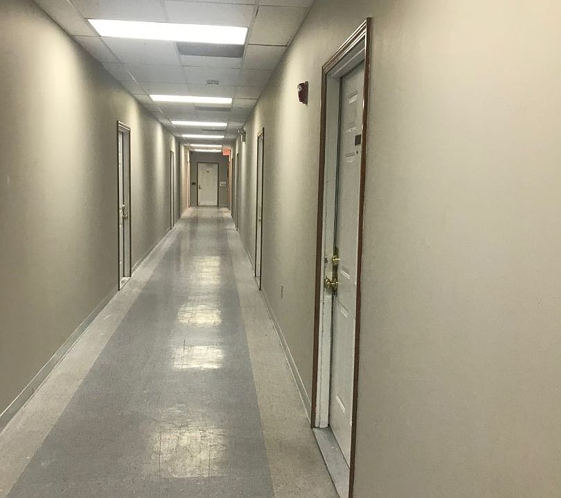 1st image of 911 Massachusetts St #18315834