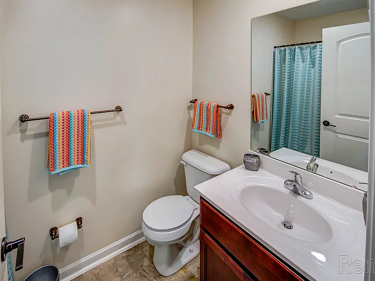 Nicholas Place Apartments — Photo 15