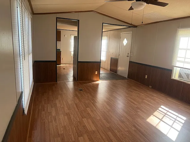 2 bed, $1,200 — Photo 4