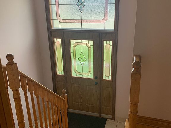3rd image of 155 Rainbow Dr