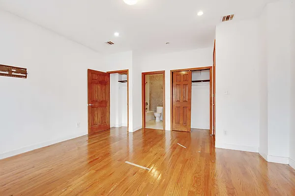 Sold by Davis & Associates Realty Inc | media 29