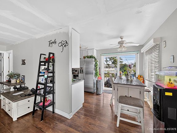 2nd image of 225 Healy Ave