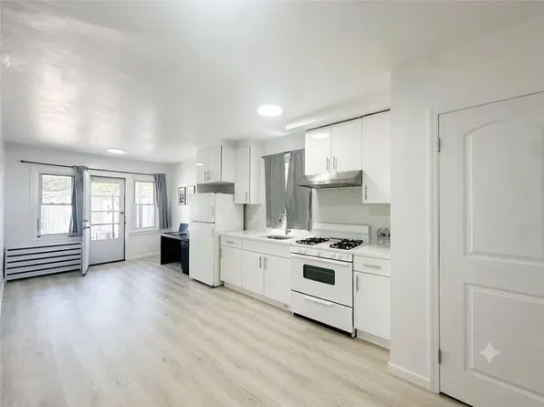45-31 163rd St #1, Flushing, NY 11358
