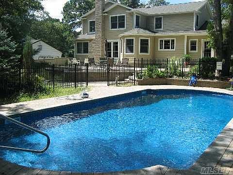 2nd image of 15 Susan Ln