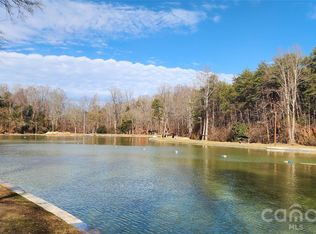 128 Hughey Lake Rd, Blacksburg, SC 29702