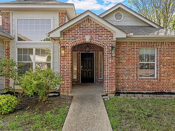 2nd image of 10100 Seville Ct