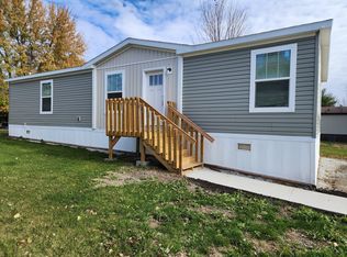 3 Bed 2 Bath Single Section Plan, Modern Manor, Iowa City, IA 52240