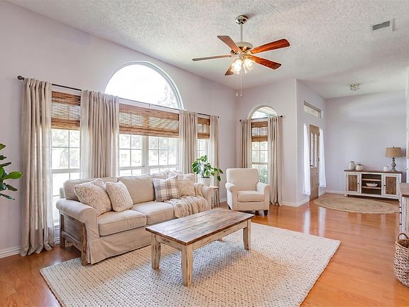 5th image of 2049 Wedgewood Dr