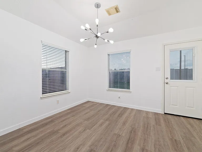 7042 Durango Creek Ln — Photo 16