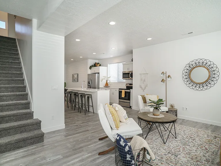 Riverwalk Townhomes — Photo 9
