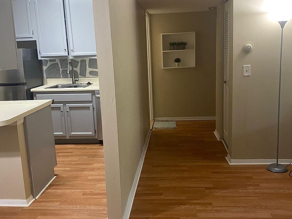 1st image of 36 Shrewsbury Green Dr #36