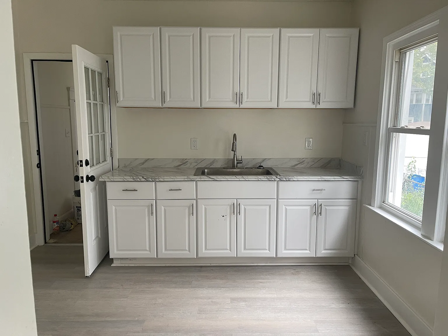 2 bed, 1100 sqft, $1,225 — Photo 2