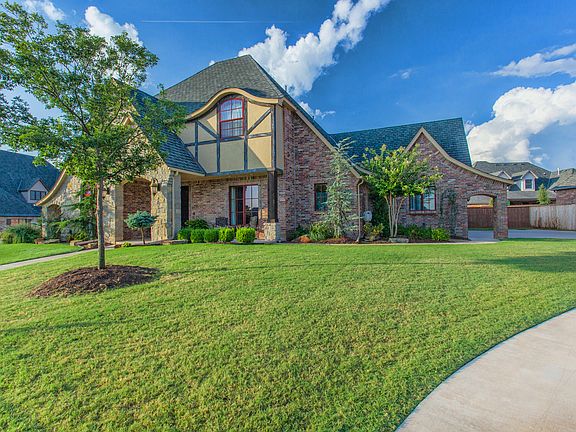 4th image of 8324 NW 132nd Cir