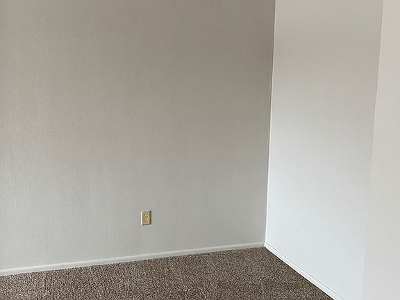 3rd image of 505 28th Ave N #12