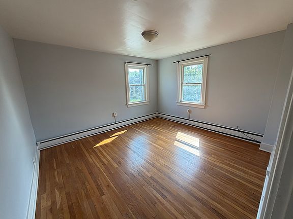 5th image of 960 S Braddock Ave #2