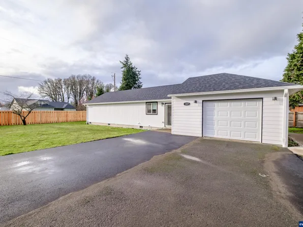 1207 43rd Ave, Sweet Home, OR 97386