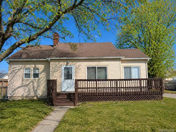 57 Grindstone Rd, Port Austin, MI 48467