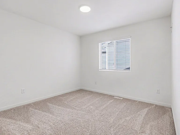 1639 Reagan Dr — Photo 22