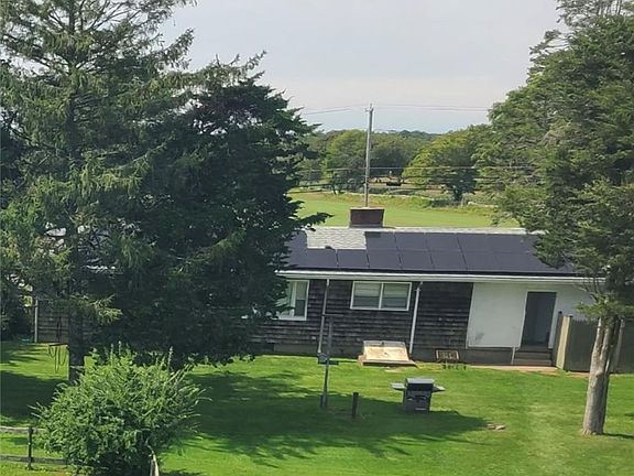 5th image of 256 Matunuck Beach Rd
