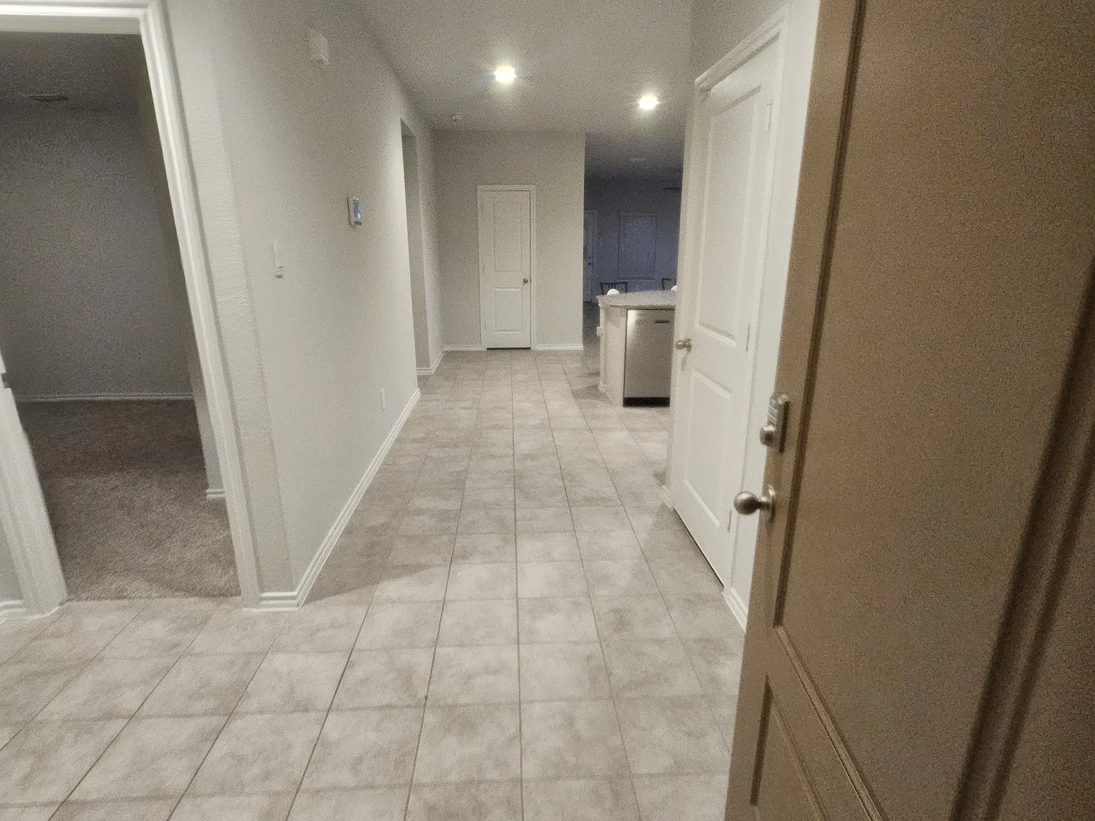 4 bed, 2079 sqft, $2,680 — Photo 4