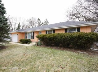 1665 Meyer Ct, Elgin, IL 60123