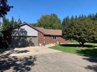 26030 Schrader Rd, Sturgis, MI 49091