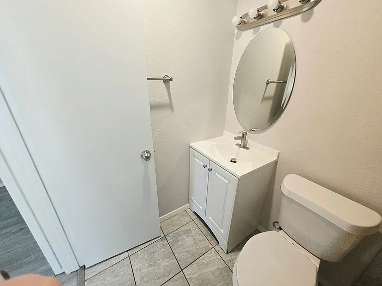 734 Spring Lake Dr — Photo 22