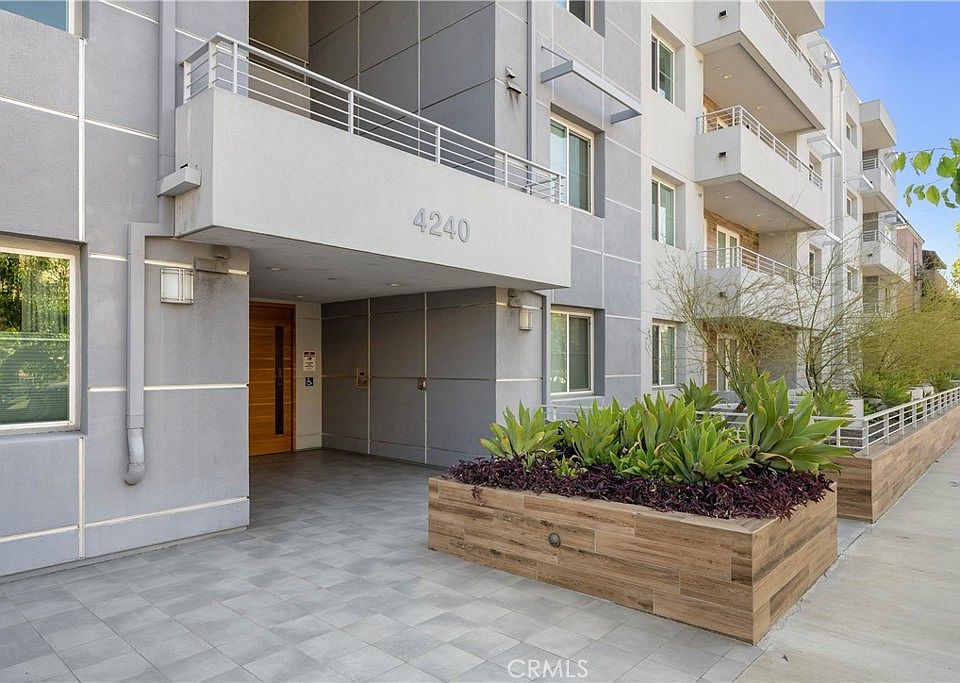 1st image of 4240 Laurel Canyon Blvd Unit 204