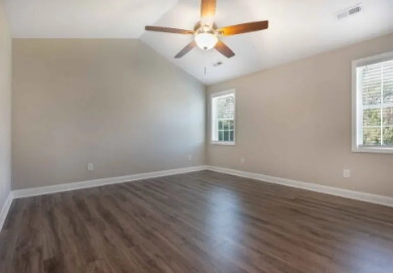 1130 W Indiana Ave — Photo 12