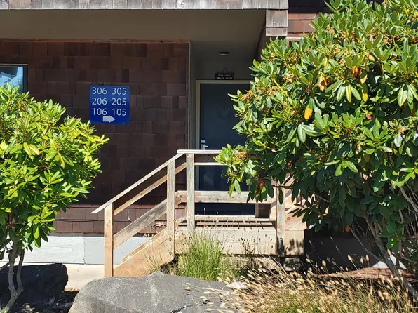 1000 SE Bay Blvd #C-19, Newport, OR 97365