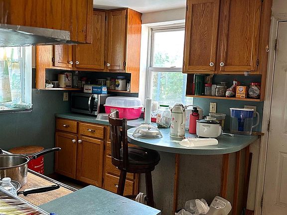 3rd image of 121 E Wellens Ave