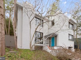 2400 44th St NW, Washington, DC 20007