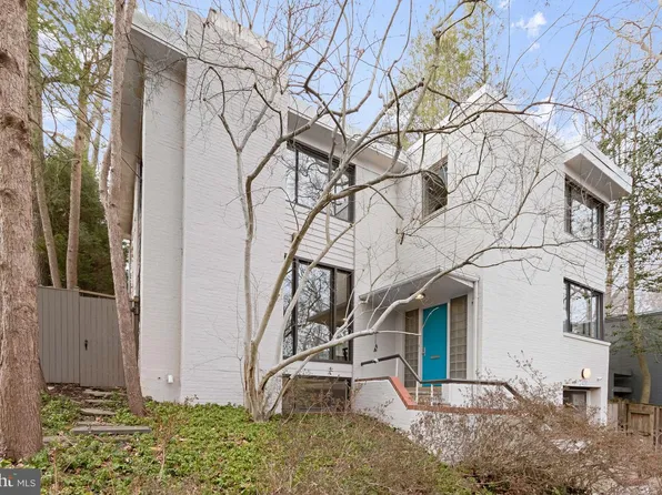 2400 44th St NW, Washington, DC 20007