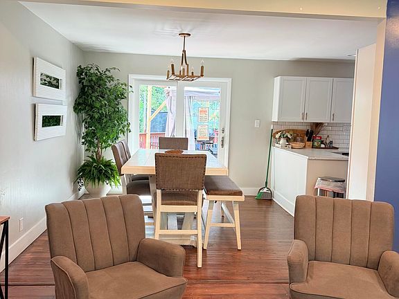 3rd image of 3700 Arrowwood Dr