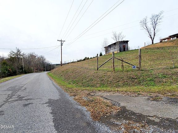 5th image of 2332 Fowler Grove Rd