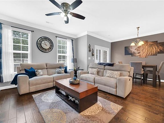 2nd image of 1128 Chatham Ln #8